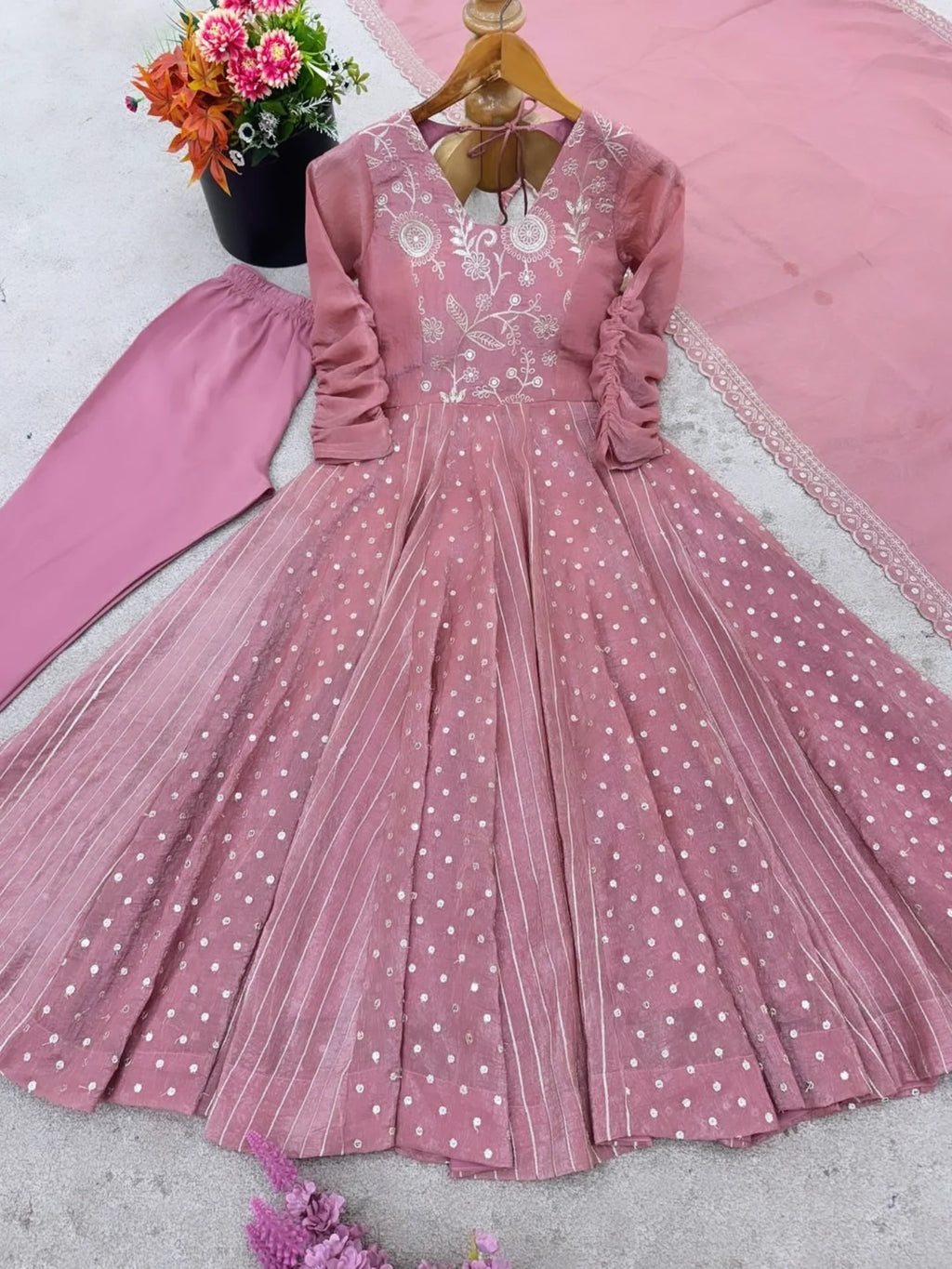 🌸💖 NEW PINK COLOR EMBROIDERY WORK GOWN SET 💖🌸