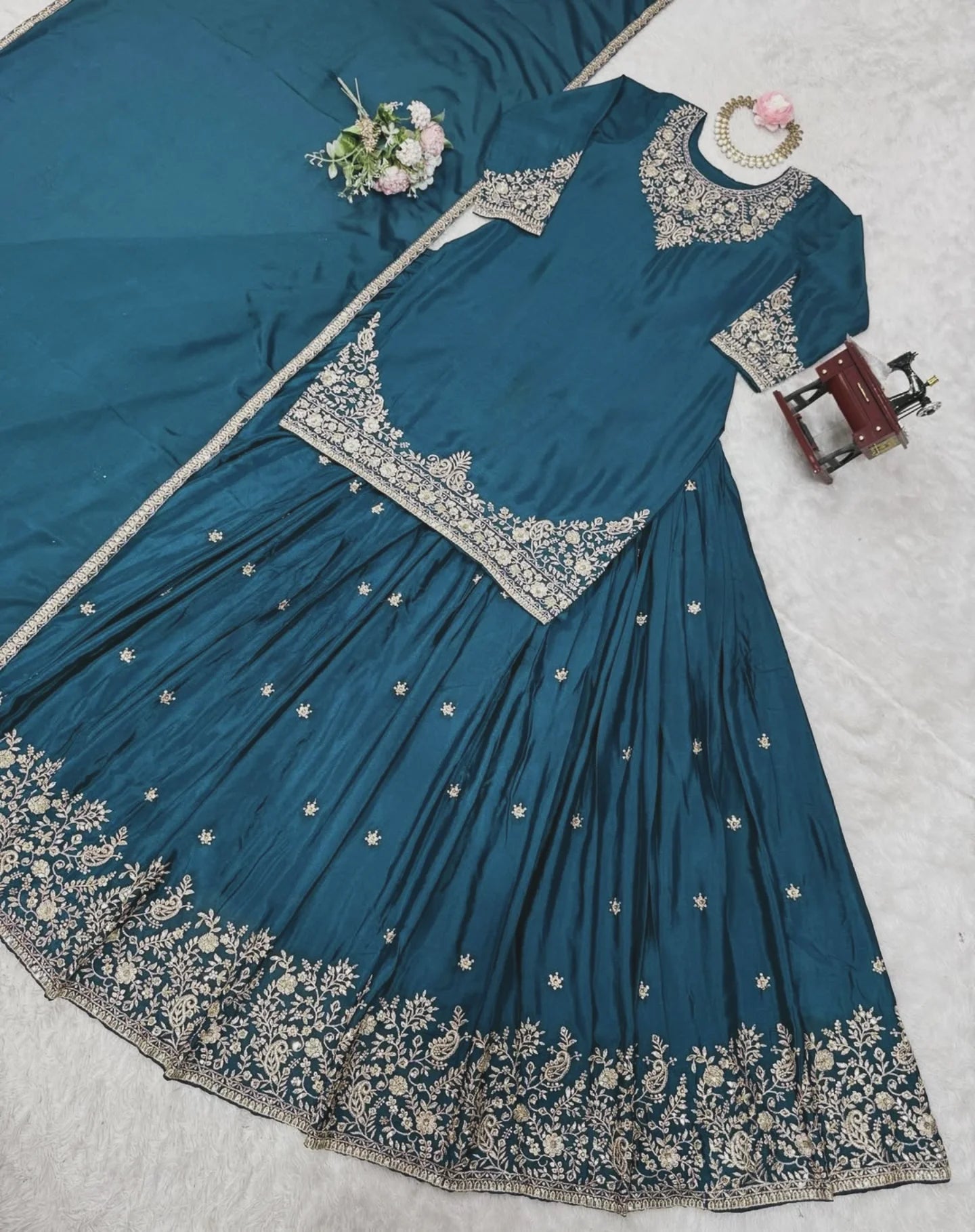 💙👑 NEW DESIGNER PARTY WEAR – FANCY PURE SILK SET 👑💙